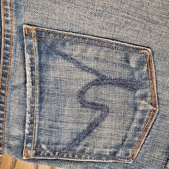Citizens Of Humanity Low Rise Light Blue Jean Shorts - Picture 5 of 16